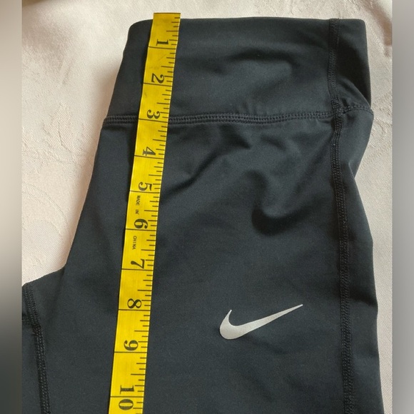NIKE DRI-FIT Women’s Black Leggings with Moisture-Wicking Fabric Sz M - Picture 13 of 13
